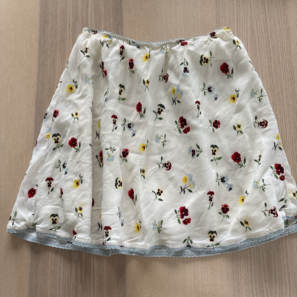 GAP X DOEN Floral Mini Skirt in Cream with Red, Yellow and Blue Accents
